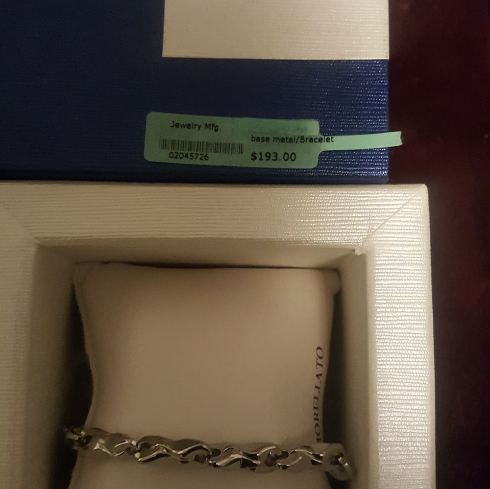 Bracelet